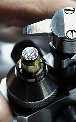 10X diamond loupe for cut assessment