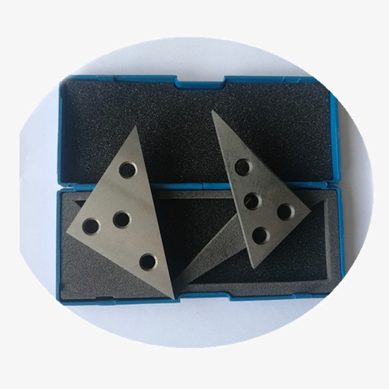 Angle gauge block detail