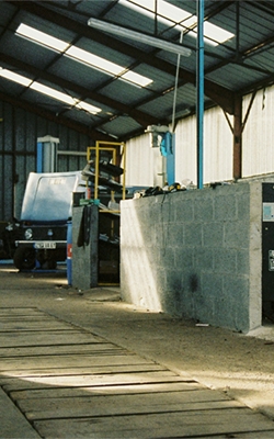 Brake fluid tester for inspection stations