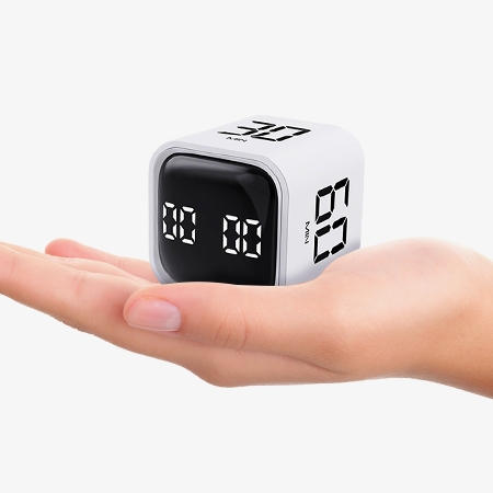 Compact size cube digital kitchen timer