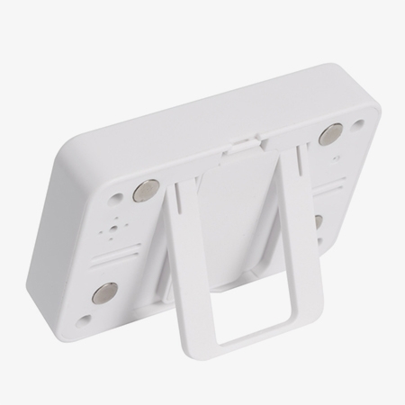 Digital countdown kitchen timer equipped with support holder