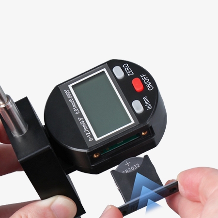 Digital dial test indicator using image