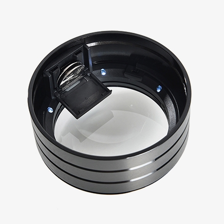 Dome magnifier battery compartment