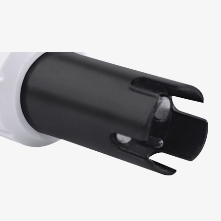 Electronic salinity meter with high sensitivity probe