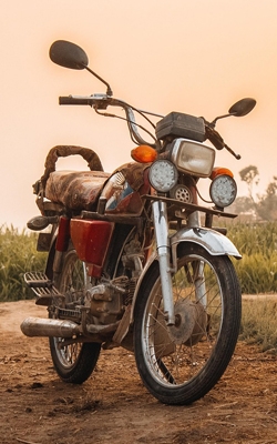 Engine compression tester for motorcycle