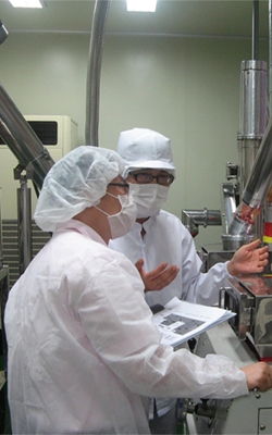 Fixed chlorine gas detector for food processing