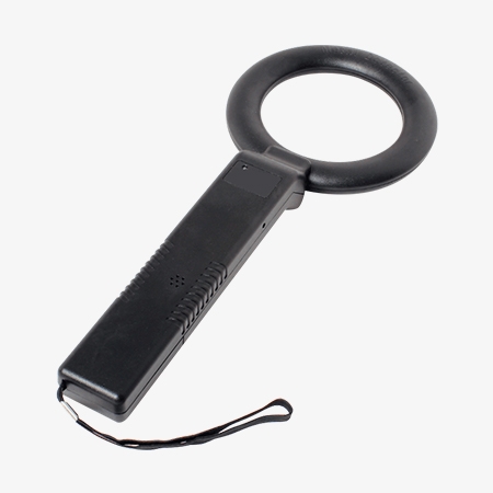 Grooved anti-slip handle of handheld metal detector