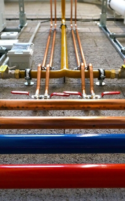 Hydrocarbons gas detector for gas pipeline