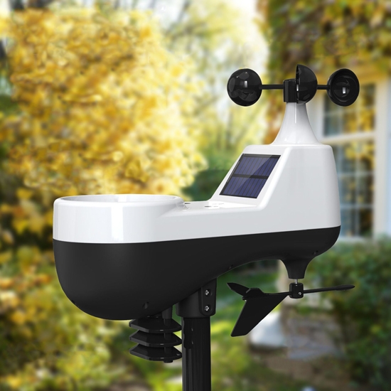 Indoor outdoor weather station detail