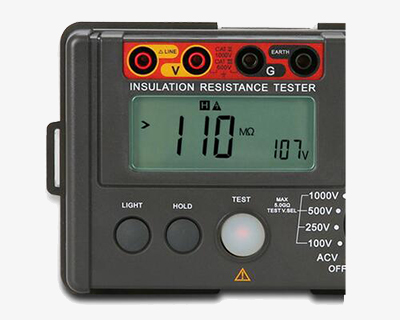 Insulation resistance tester with LCD display