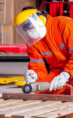 Laser methane detector for industrial safety