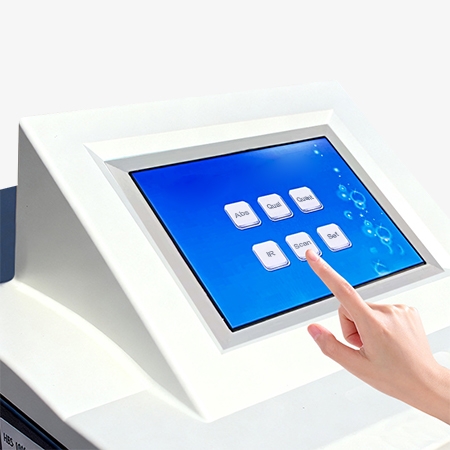 Luminescence microplate reader touch screen image