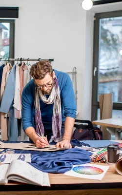 Needle detector for apparel industry