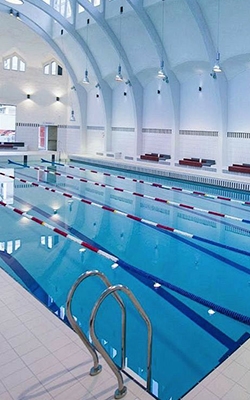 Digital pH meter for swimming pool