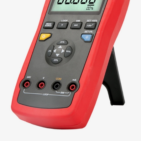 Portable digital loop calibrator with built in bracket