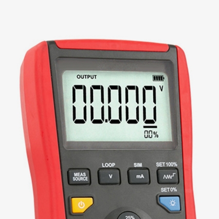Portable loop calibrator equipped with a large screen