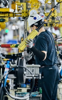 Pressure gauge for high end manufacturing