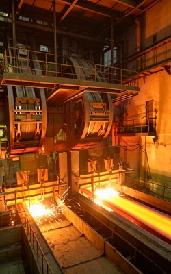 Capacitive level sensor for metallurgy industry