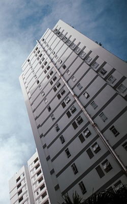 Crack detector for building