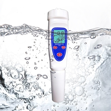 Handheld salinity meter detail