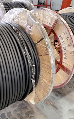 Insulation resistance tester for measuring cable