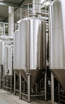 Liquid level measurement for sealed tanks