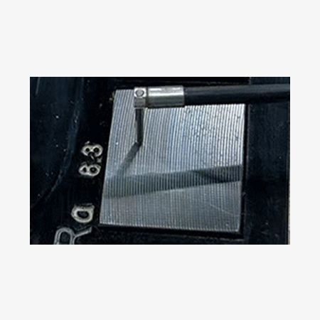 Portable surface roughness tester detail