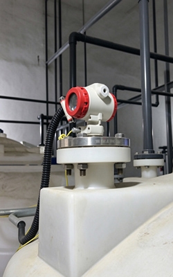 Pressure transducer for chemical industry