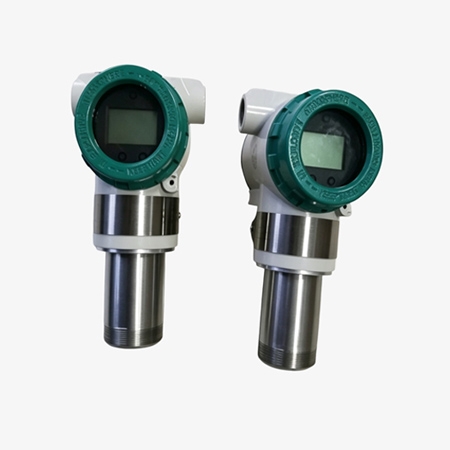 Radar liquid level transmitter picture