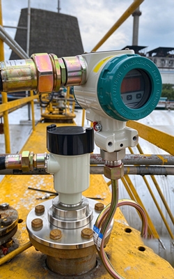 Smart pressure sensor for construction machinery