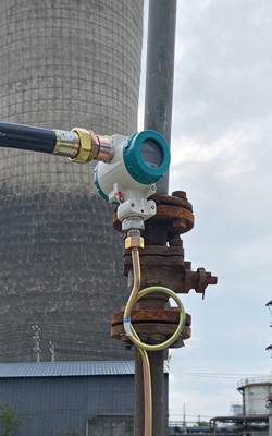 Smart pressure sensor for gas monitoring