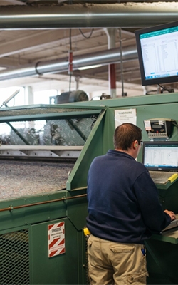 Solar panel tester for manufacturing