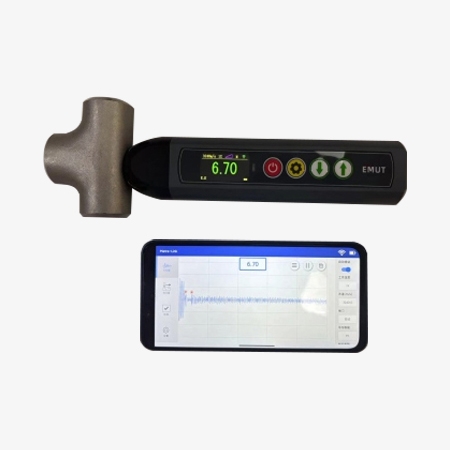 Ultrasonic thickness gauge with emat technology detail