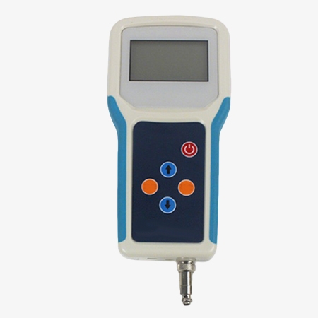 Soil penetrometer equipped with a led display screen