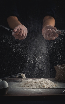Spoon scale for flour