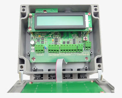 Wall mounted ultrasonic flow meter circuits