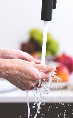 Water monitoring for uv spectrophotometer double beam