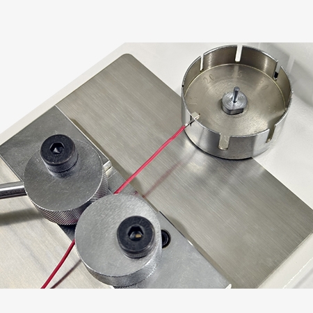 Wire pull tester detail